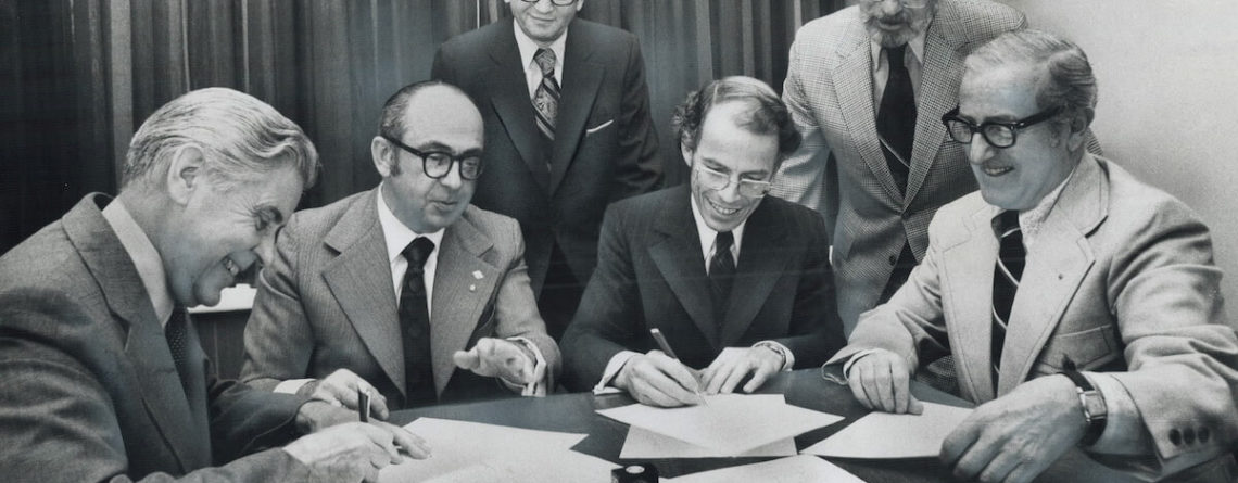 Signing of United Church of Canada and B'nai Brith Agreement, May 4, 1973