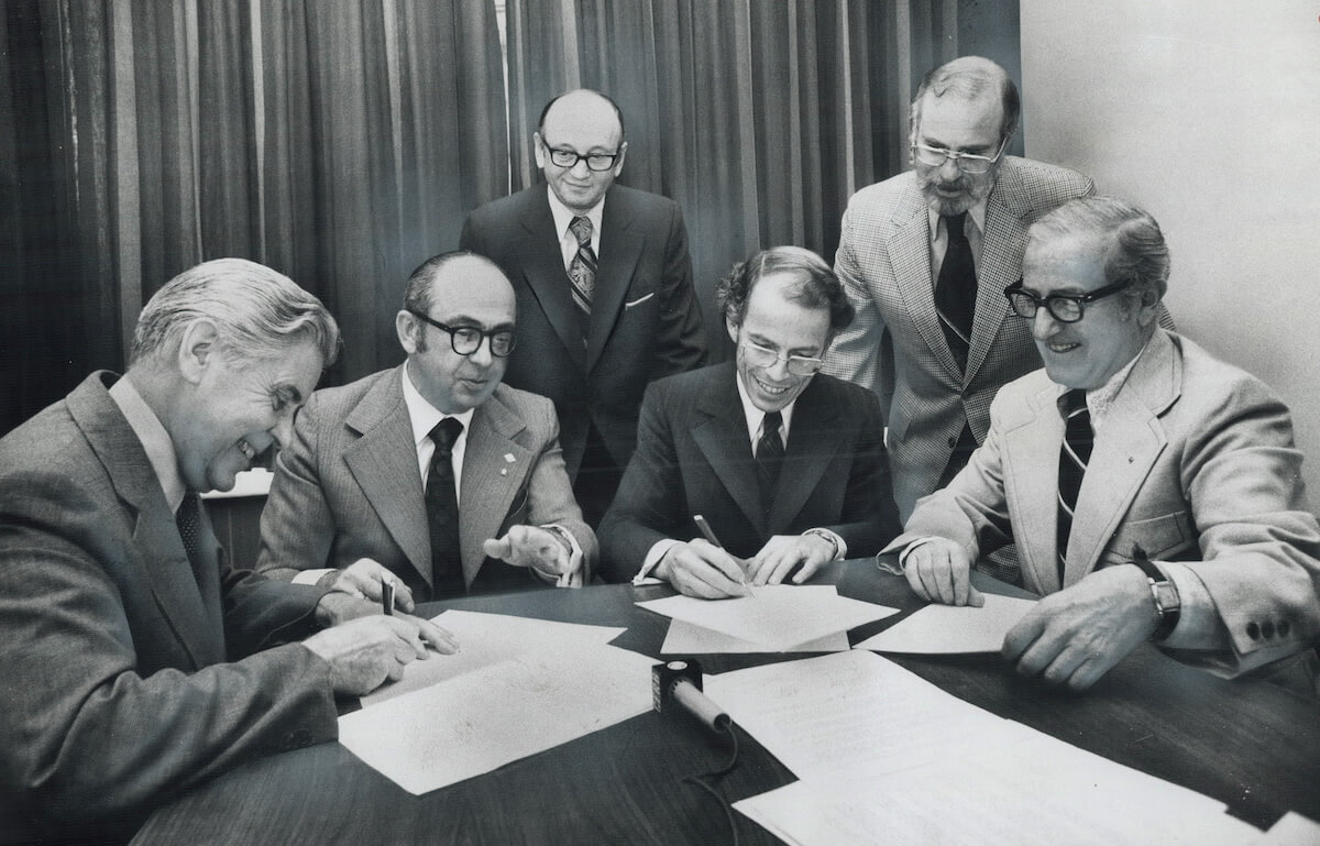 Signing of United Church of Canada and B'nai Brith Agreement, May 4, 1973